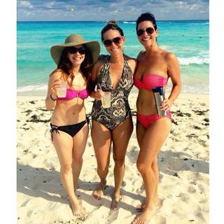 Amy Davidson feet photo thumbnail
