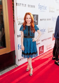 Amy Davidson feet photo thumbnail