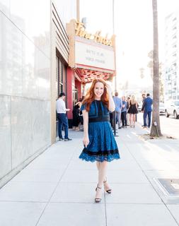 Amy Davidson feet photo thumbnail