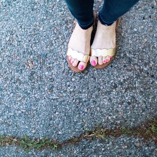 Amy Davidson feet photo thumbnail
