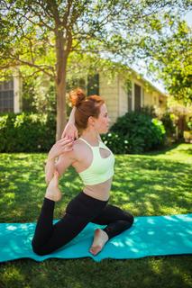 Amy Davidson feet photo thumbnail