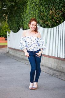 Amy Davidson feet photo thumbnail