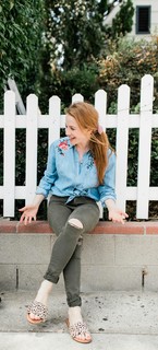 Amy Davidson feet photo thumbnail
