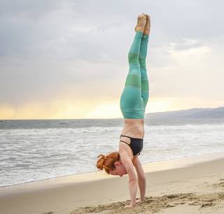 Amy Davidson feet photo thumbnail