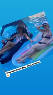 Amy Davidson feet photo thumbnail