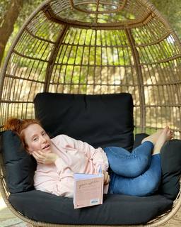 Amy Davidson feet photo thumbnail