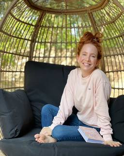 Amy Davidson feet photo thumbnail