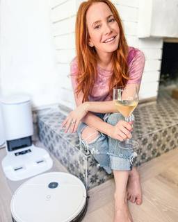 Amy Davidson feet photo thumbnail