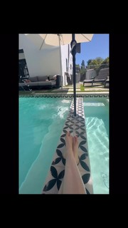 Amy Davidson feet photo thumbnail