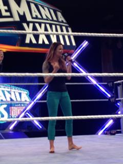 Amy Dumas feet photo thumbnail