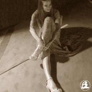 Amy Dumas feet photo thumbnail