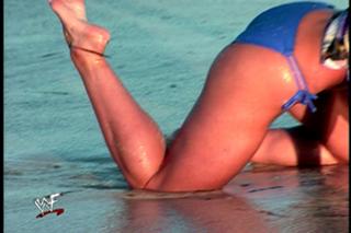 Amy Dumas feet photo thumbnail
