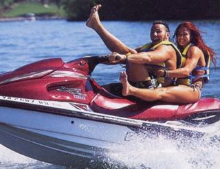 Amy Dumas feet photo thumbnail