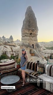 Amy Dumas feet photo thumbnail