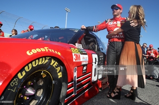 Amy Earnhardt feet photo 4