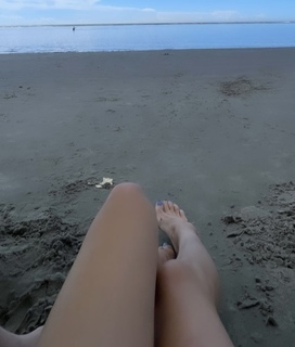 Amy Earnhardt feet photo 16