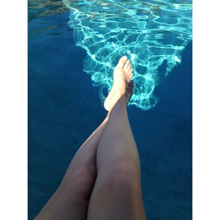 Amy Forsyth feet photo 10