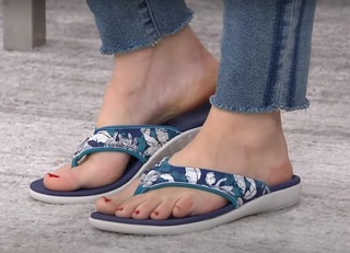 Amy Garber feet photo 10