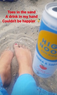 Amy Garber feet photo 2