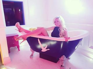 Amy Hart feet photo 12