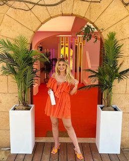 Amy Hart feet photo 12