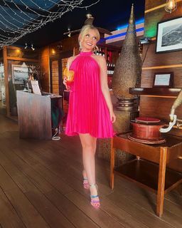 Amy Hart feet photo 11