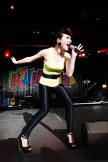 Amy Heidemann feet photo 14