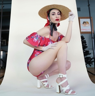 Amy Heidemann feet photo 12