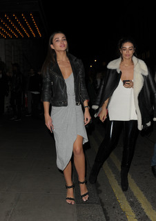 Amy Jackson feet photo thumbnail