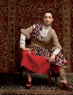 Amy Jackson feet photo thumbnail