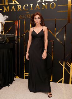 Amy Jackson feet photo 12