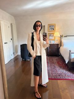 Amy Jackson feet photo 5