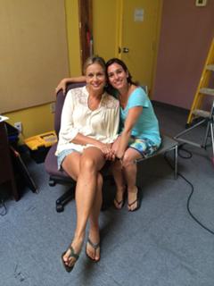 Amy Jo Johnson feet photo thumbnail