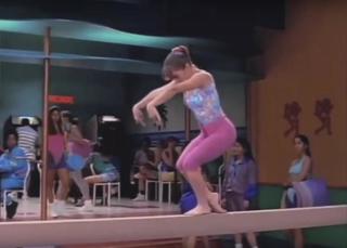 Amy Jo Johnson feet photo thumbnail