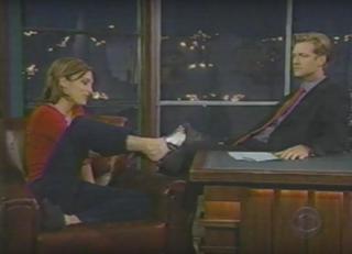 Amy Jo Johnson feet photo thumbnail