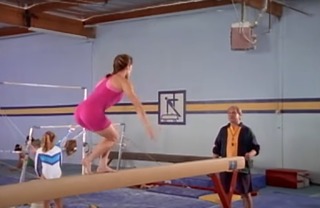 Amy Jo Johnson feet photo thumbnail