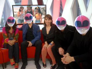 Amy Jo Johnson feet photo thumbnail