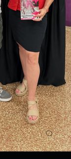 Amy Jo Johnson feet photo 1