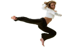 Amy Johnston feet photo 8