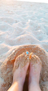 Amy Johnston feet photo 5