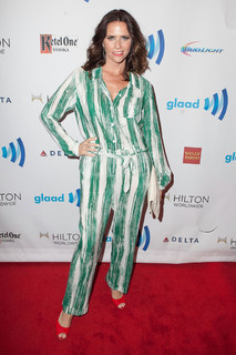 Amy Landecker feet photo 15