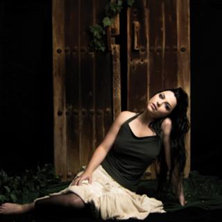 Amy Lee feet photo thumbnail