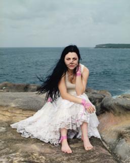 Amy Lee feet photo thumbnail