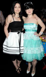 Amy Lee feet photo thumbnail