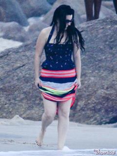 Amy Lee feet photo thumbnail