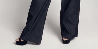 Amy-Leigh Hickman feet photo 7