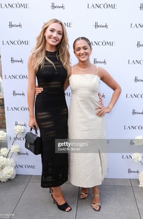 Amy-Leigh Hickman feet photo 8