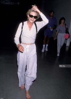 Amy Locane feet photo 6