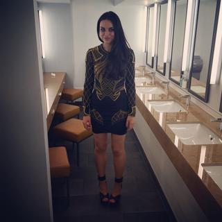 Amy Macdonald feet photo thumbnail