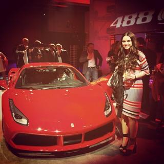 Amy Macdonald feet photo thumbnail